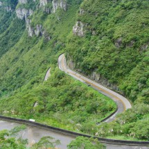 The winding road into the Rio do Rastro Mauntain Range from Laguna to Sao Joaquim